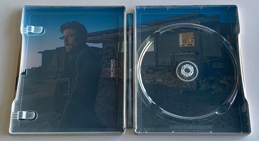 Klicke auf die Grafik für eine vergrößerte Ansicht  Name: Sicario-Day-of-the-Soldado-steelbook-6.jpg Ansichten: 1 Größe: 56,5 KB ID: 88545