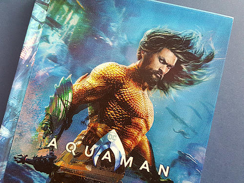 Klicke auf die Grafik für eine vergrößerte Ansicht

Name: fotografias-del-digibook-de-aquaman-en-blu-ray-3d-original.jpg
Ansichten: 89
Größe: 345,4 KB
ID: 95906