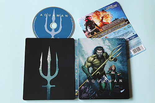 Klicke auf die Grafik für eine vergrößerte Ansicht

Name: fotografias-del-steelbook-ilustrado-de-aquaman-en-blu-ray-original15.jpg
Ansichten: 61
Größe: 169,5 KB
ID: 96733