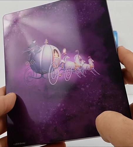 Klicke auf die Grafik für eine vergrößerte Ansicht

Name: Cinderella-steelbook-Bestbuy2.jpg
Ansichten: 133
Größe: 54,8 KB
ID: 128110