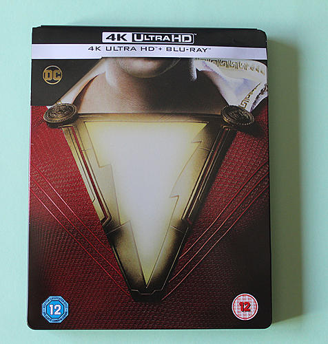 Klicke auf die Grafik für eine vergrößerte Ansicht  Name: fotografias-del-stelbook-de-shazam-en-uhd-4k-y-blu-ray-uk-original1.jpg Ansichten: 1 Größe: 382,5 KB ID: 137416