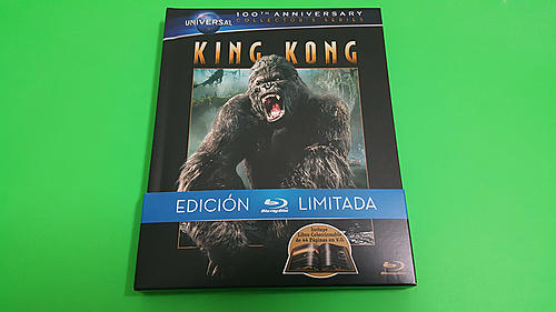 Klicke auf die Grafik für eine vergrößerte AnsichtName: digibook-de-king-kong-de-peter-jackson-en-blu-ray-original1.jpgAnsichten: 1Größe: 98,8 KBID: 141124