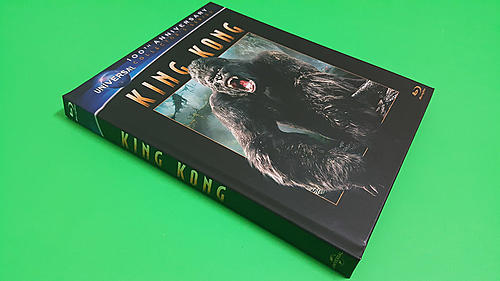 Klicke auf die Grafik für eine vergrößerte AnsichtName: digibook-de-king-kong-de-peter-jackson-en-blu-ray-original5.jpgAnsichten: 1Größe: 96,1 KBID: 141128