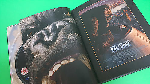 Klicke auf die Grafik für eine vergrößerte AnsichtName: digibook-de-king-kong-de-peter-jackson-en-blu-ray-original15.jpgAnsichten: 1Größe: 138,6 KBID: 141138