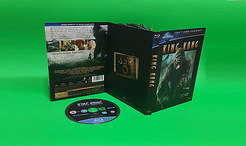 Klicke auf die Grafik für eine vergrößerte AnsichtName: digibook-de-king-kong-de-peter-jackson-en-blu-ray-original25.jpgAnsichten: 1Größe: 115,8 KBID: 141148