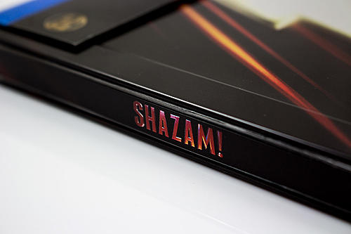 Klicke auf die Grafik für eine vergrößerte Ansicht

Name: fotografias-del-steelbook-de-shazam-en-blu-ray-3d-original.jpg
Ansichten: 106
Größe: 104,8 KB
ID: 142713