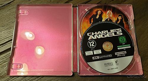 Klicke auf die Grafik für eine vergrößerte Ansicht

Name: Charlies-Angel-steelbook-5.jpg
Ansichten: 61
Größe: 244,1 KB
ID: 180439