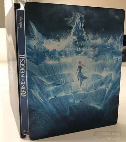 Klicke auf die Grafik für eine vergrößerte Ansicht

Name: La-Reine-des-Neiges-II-steelbook-1.jpg
Ansichten: 143
Größe: 42,5 KB
ID: 206126