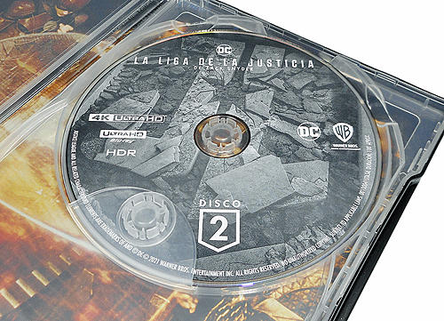 Klicke auf die Grafik für eine vergrößerte Ansicht  Name: fotografias-del-steelbook-de-la-liga-de-la-justicia-de-zack-snyder-en-uhd-4k-original (4).jpg Ansichten: 0 Größe: 314,7 KB ID: 300875