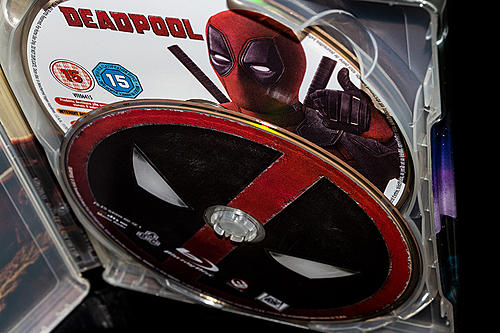 Klicke auf die Grafik für eine vergrößerte AnsichtName: fotografias-del-steelbook-lenticular-de-deadpool-en-uhd-4k-y-blu-ray-original (2).jpgAnsichten: 0Größe: 215,9 KBID: 301282