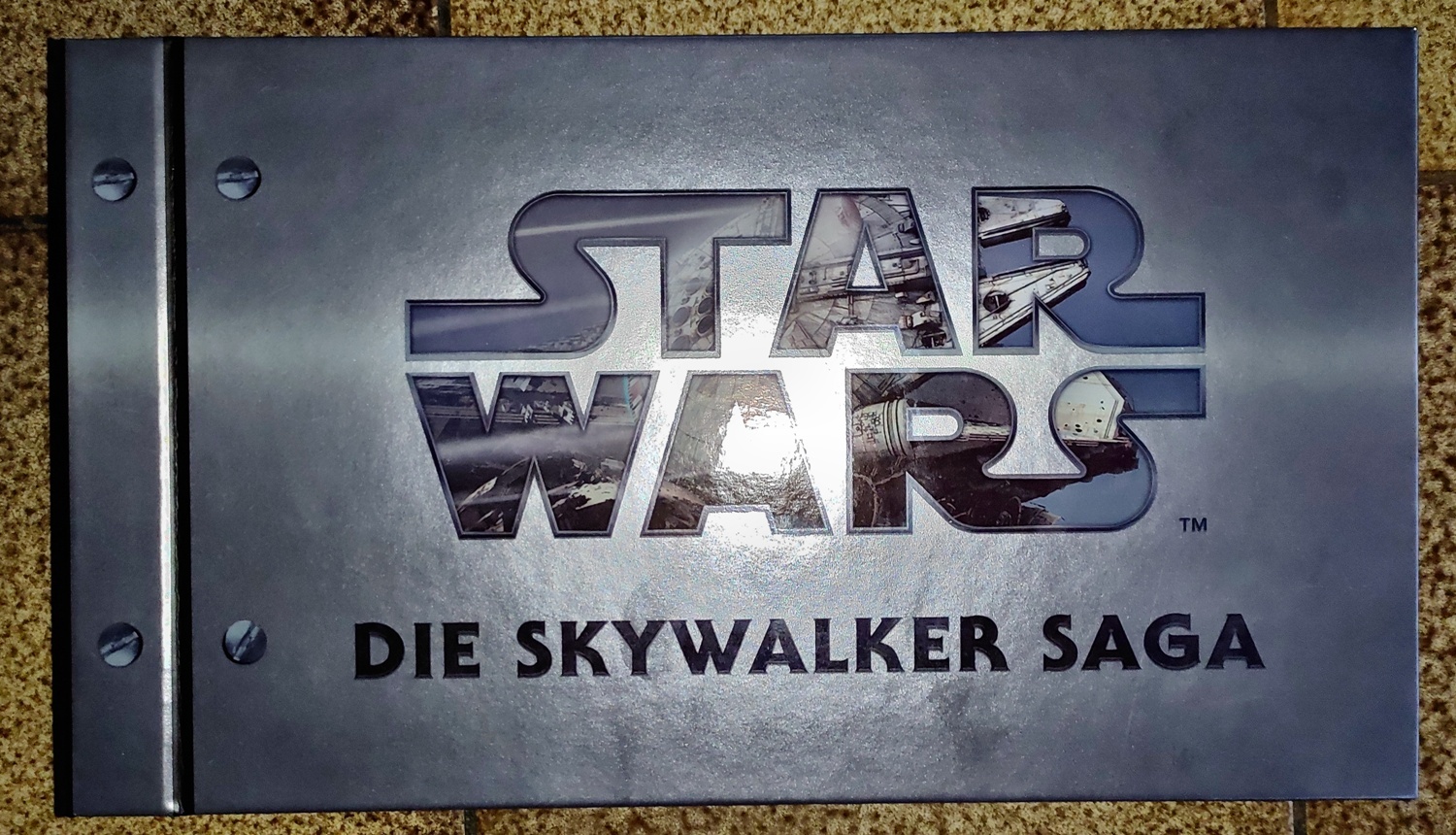 Klicke auf die Grafik für eine vergrößerte Ansicht

Name: Skywalker Saga 07.jpg
Ansichten: 90
Größe: 526,4 KB
ID: 328374