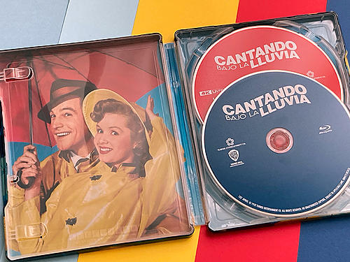 Klicke auf die Grafik für eine vergrößerte Ansicht

Name: fotografias-del-steelbook-de-cantando-bajo-la-lluvia-en-uhd-4k-y-blu-ray-original (3).jpg
Ansichten: 67
Größe: 236,1 KB
ID: 343463