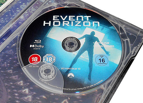 Klicke auf die Grafik für eine vergrößerte Ansicht

Name: fotografias-de-la-ed-coleccionista-con-steelbook-de-horizonte-final-en-uhd-4k-original (17).jpg
Ansichten: 50
Größe: 309,4 KB
ID: 354661