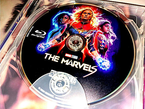 Klicke auf die Grafik für eine vergrößerte Ansicht

Name: fotografias-del-steelbook-de-the-marvels-en-uhd-4k-y-blu-ray-original (12).jpg
Ansichten: 40
Größe: 318,2 KB
ID: 410108